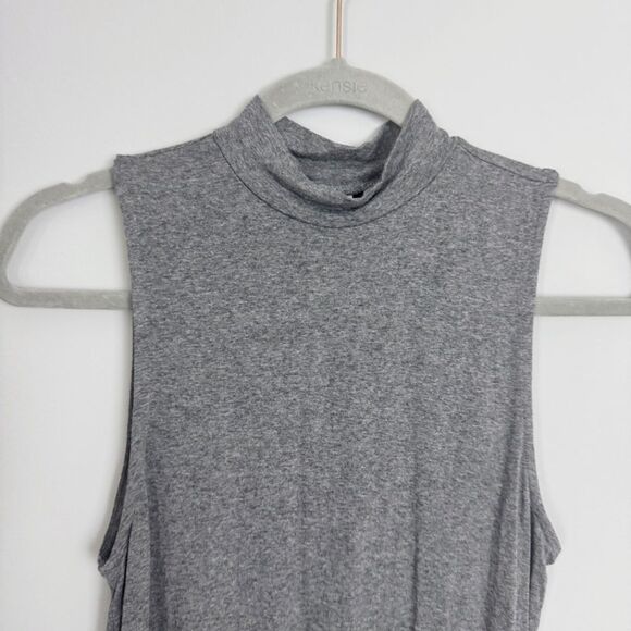H&M BASIC | Gray Sleeveless Turtleneck Tank Top Women’s Size Small - Picture 3 of 6